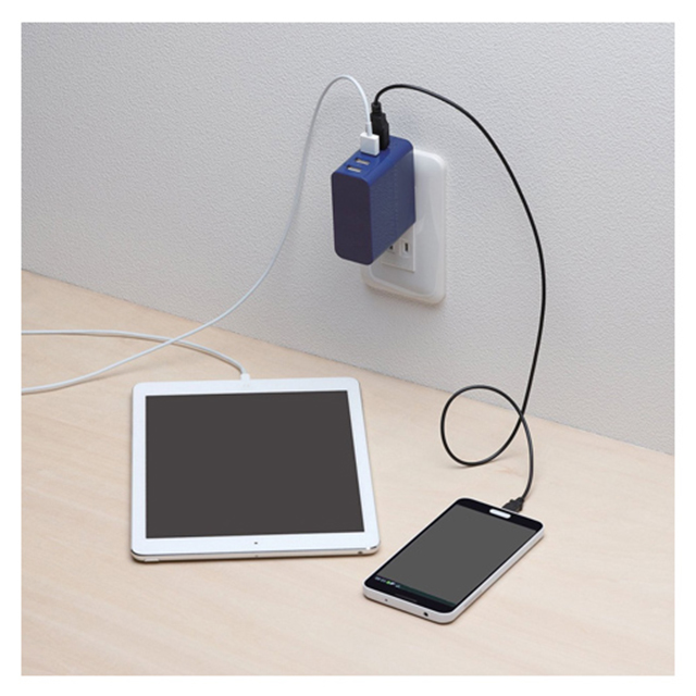 スマートフォン・タブレット用USB充電器(4ポート) ブルーサブ画像