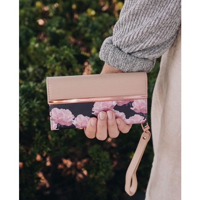 【iPhone11 ケース】Wristlet Folios ERIS (AUBREY)goods_nameサブ画像