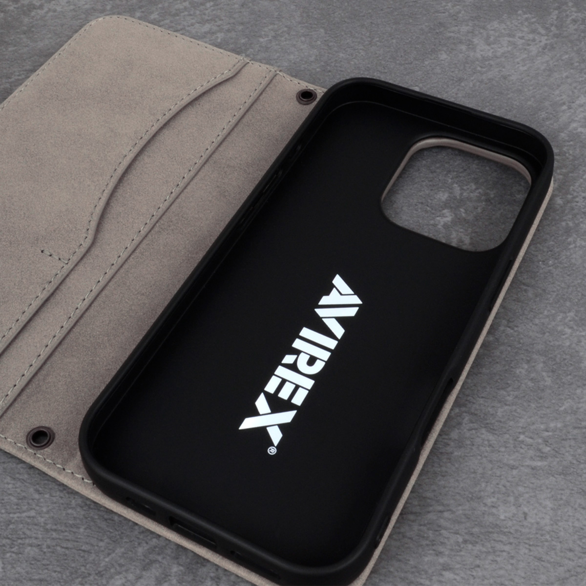 【iPhone16 Pro ケース】AVIREX 手帳ケース (スタンプロゴスエード/カーキ)goods_nameサブ画像