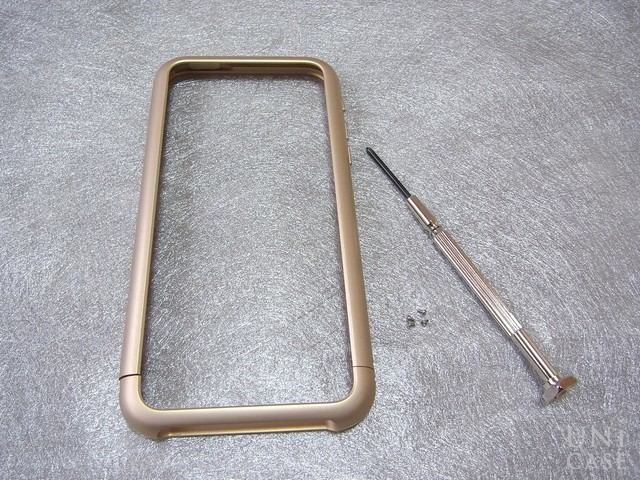 【iPhoneSE(第1世代)/5s/5 ケース】Duralumin Curvacious Bumper (Gold)の付属品