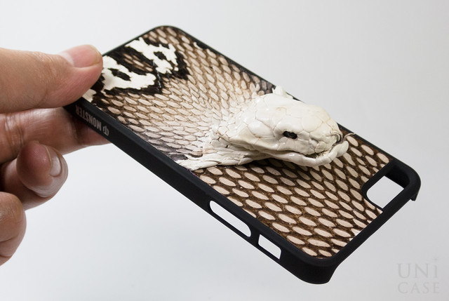 【iPhone5s/5 ケース】動物皮モンスターケース Monster-Cobra オリジナルの外観